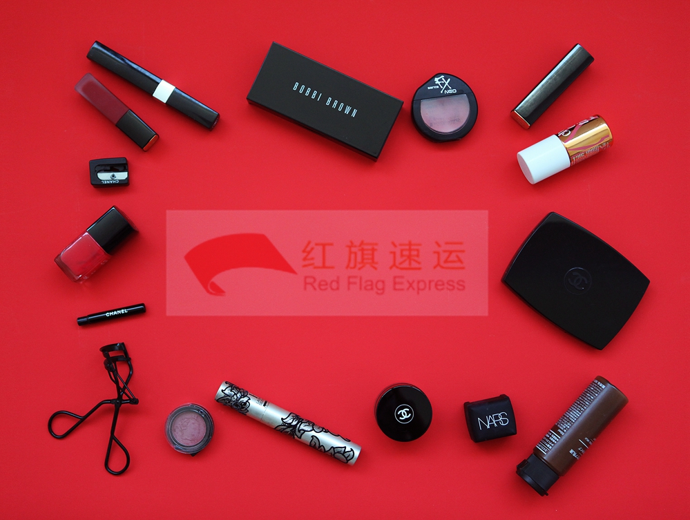 16553455201300.jpg 攝圖網_500567391_中國紅背景節日化妝品擺放(企業商用)_副本.jpg