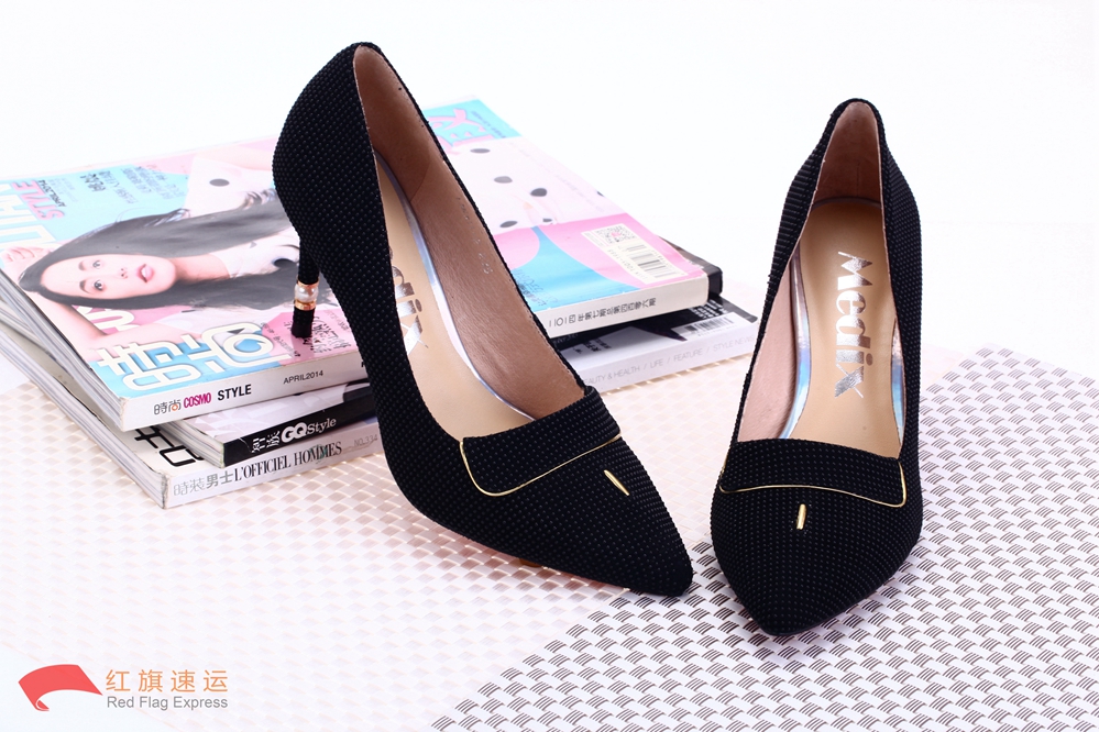 16588182289801.jpg 攝圖網(wǎng)_500766859_高跟鞋(企業(yè)商用)_副本.jpg